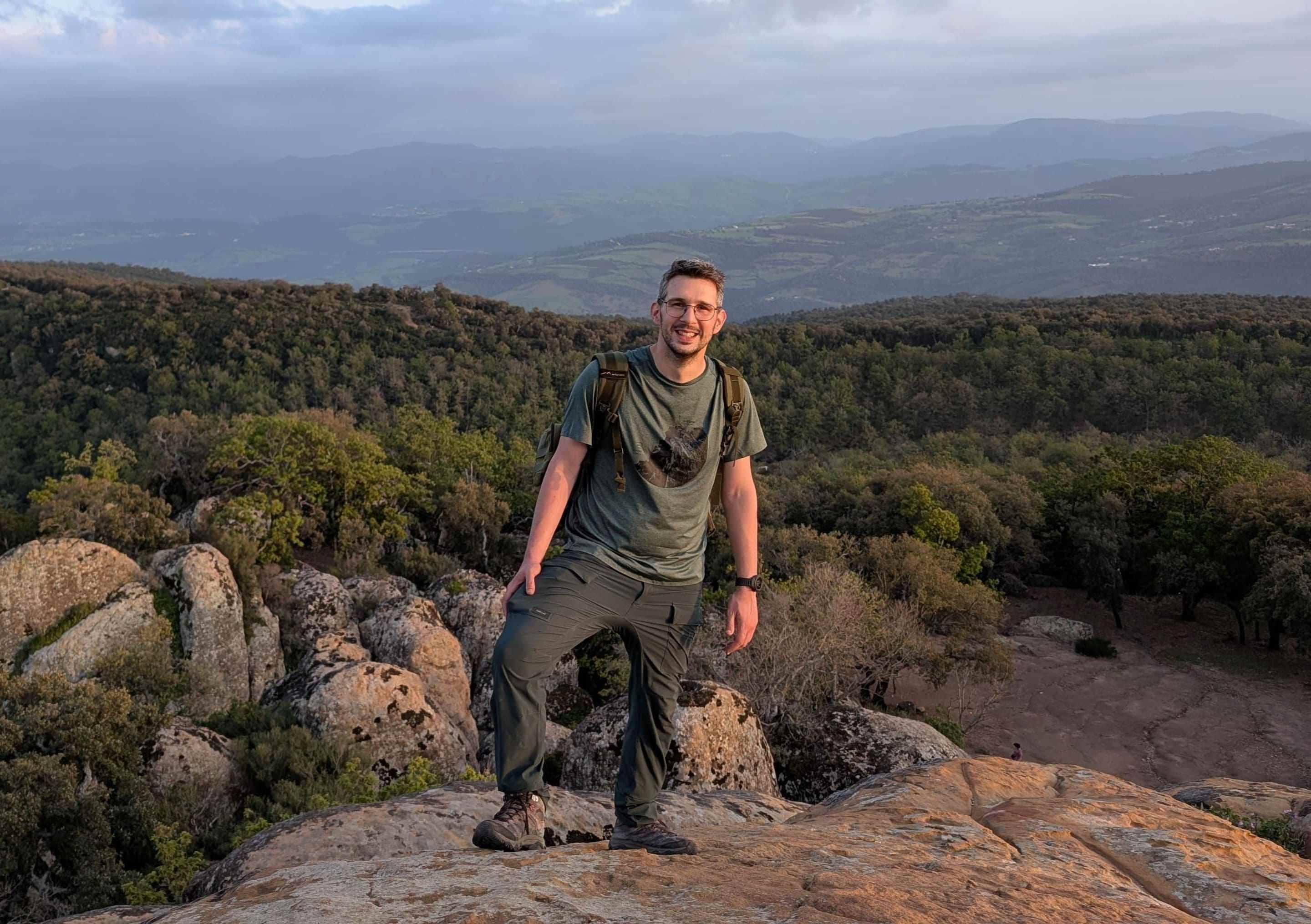 Imatge inicial - Mattia Menchetti in Tunisia during his PhD at the IBE. Credit to Mattia Menchetti.