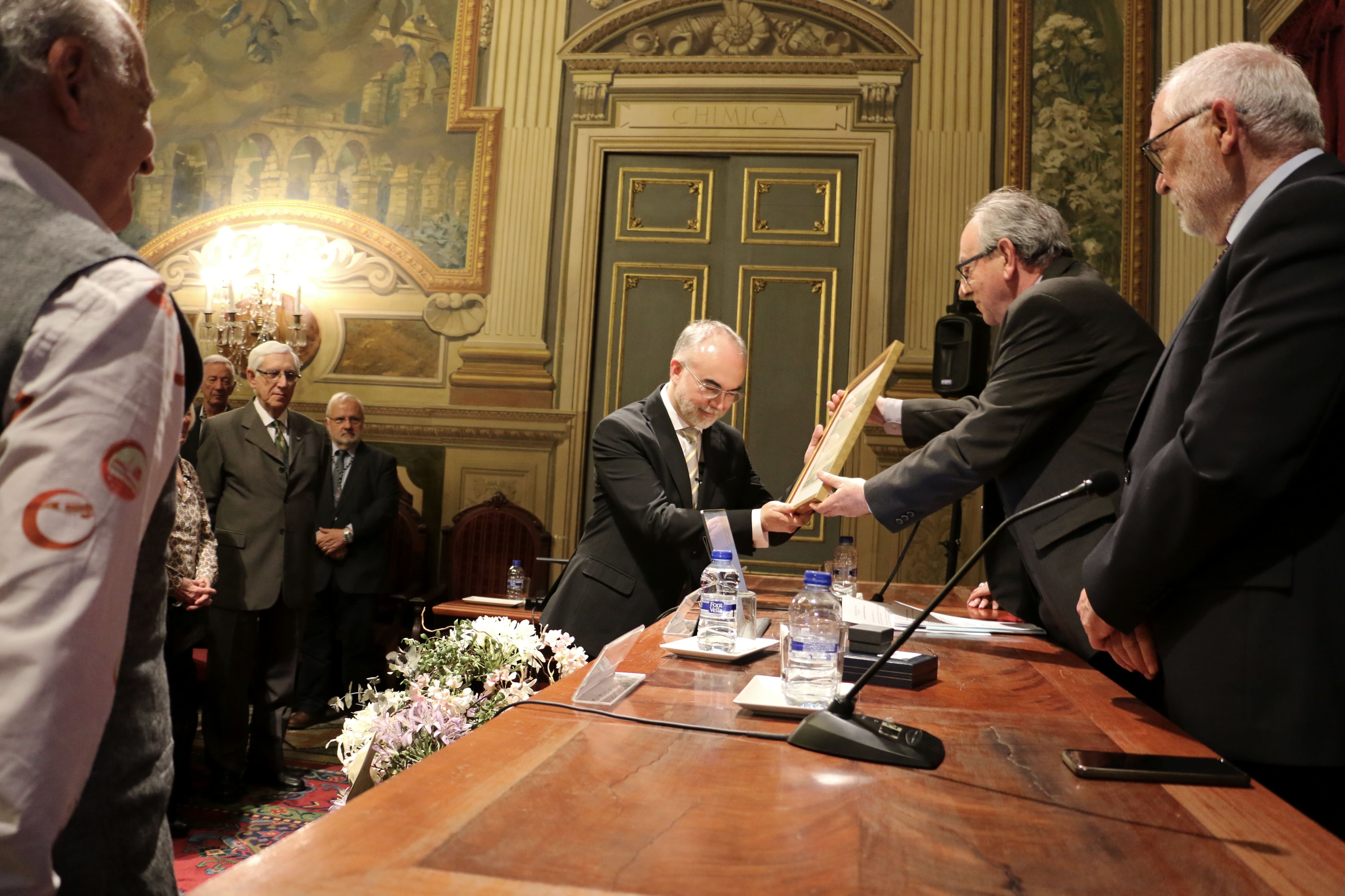 Arcadi Navarro as a full member of Royal Academy of Sciences and Arts of Barcelona (RACAB). Credit to RACAB. Imatge inicial - Arcadi Navarro as a full member of Royal Academy of Sciences and Arts of Barcelona (RACAB). Credit to RACAB.